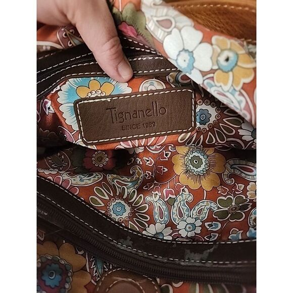 Tignanello Purse Light Brown/Tan Tons Of Pockets Clean Interior Shoulder Strap - Picture 5 of 8